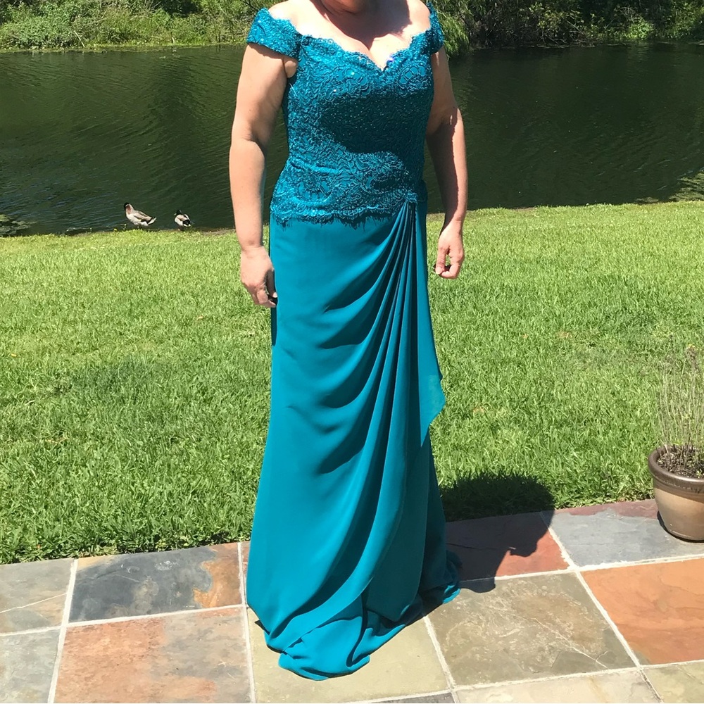 Montage by Mon Cheri, size 12, Teal, not altered, only tried on but never worn - Picture 3 of 4